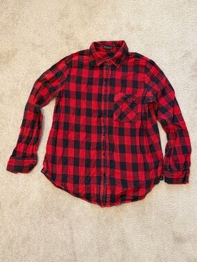 Forever 21 Red and BLack Flannel Button Down Shirt